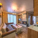 Apartment Forest 524